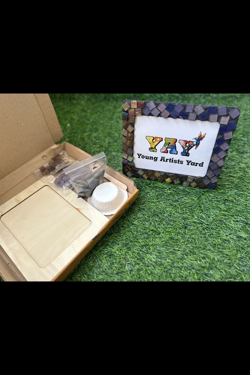 DIY Mosaic Photoframe